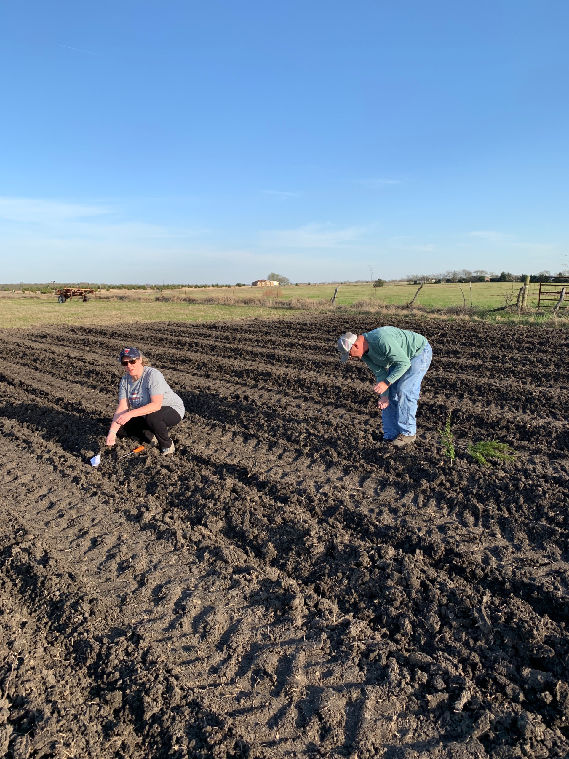 Jeff and Rhonda plant the first garden at Heartstead Farms.